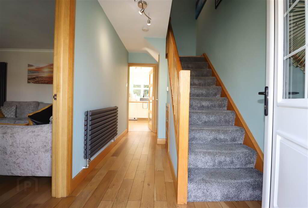 33 Knockdarragh Park 2 of 25