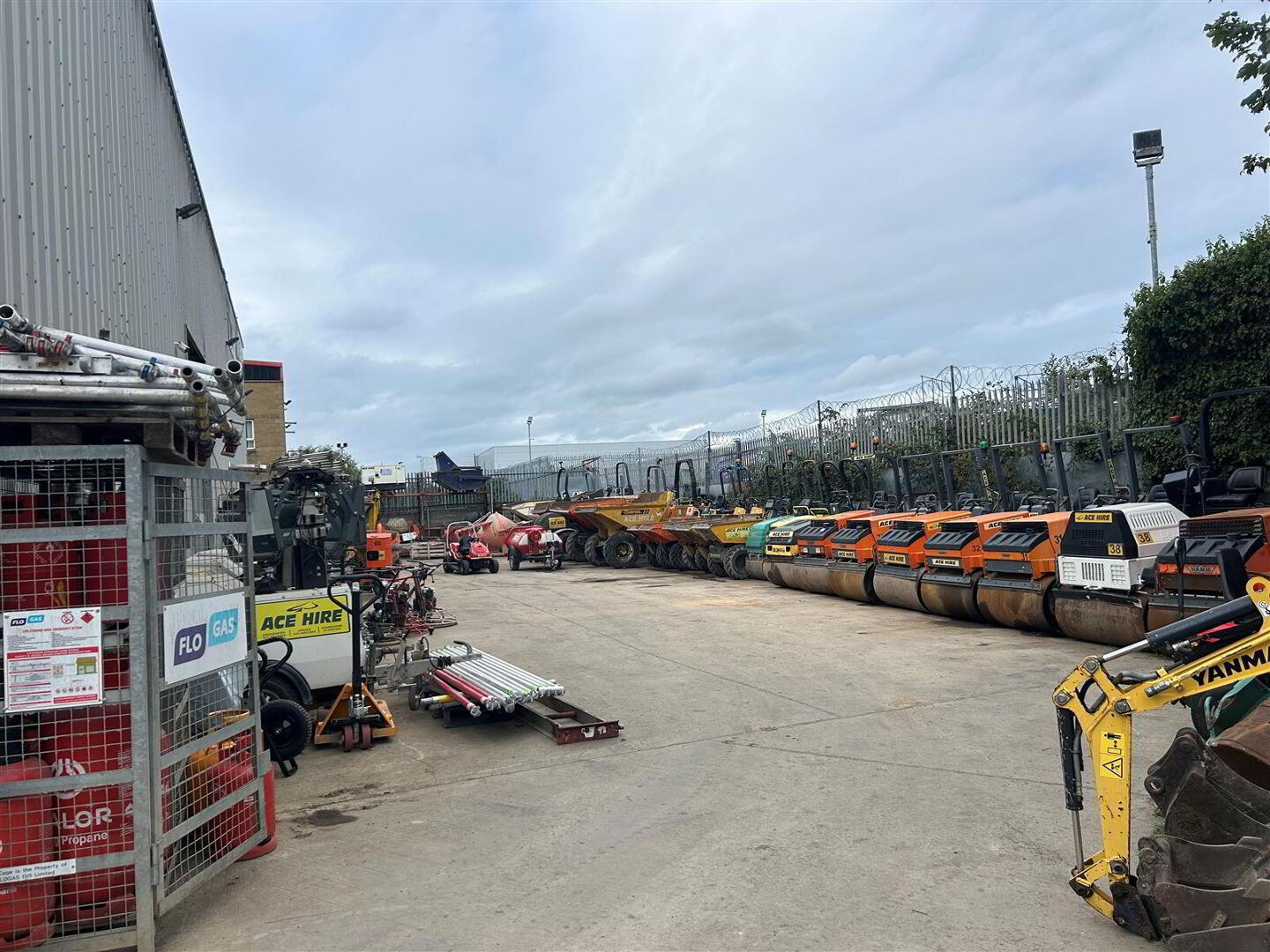 Unit 7, 8 & 9 East Coast Business Park 3 of 4