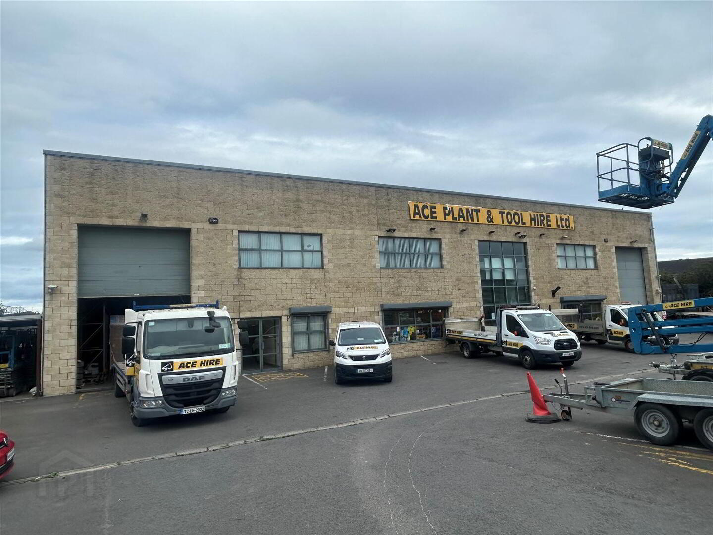 Unit 7, 8 & 9 East Coast Business Park 1 of 4