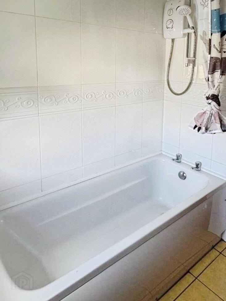 Amanda House, 43 Castle Lane 13 of 14