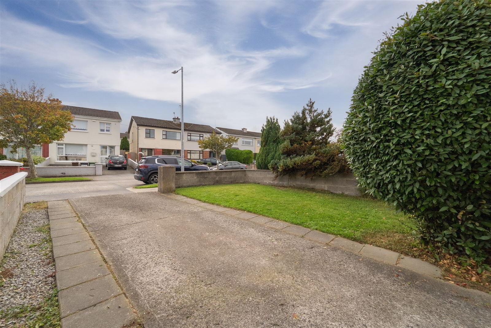 45 Broadford Crescent 2 of 21