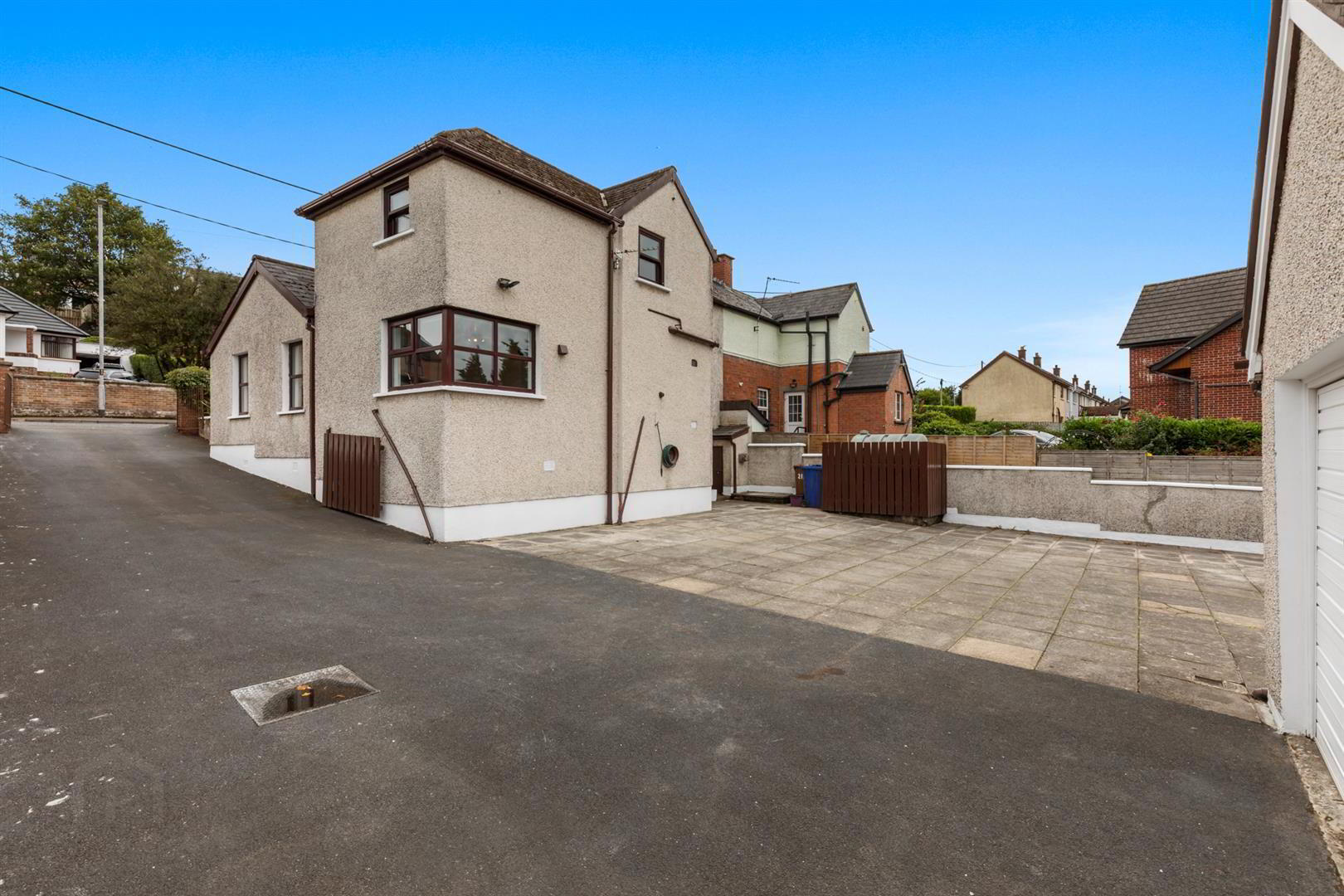218 Lower Braniel Road 3 of 30
