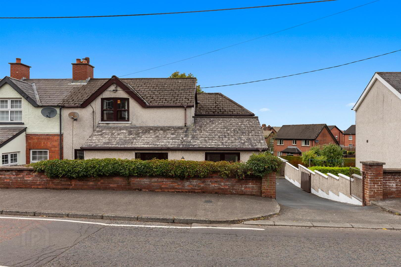 218 Lower Braniel Road 2 of 30