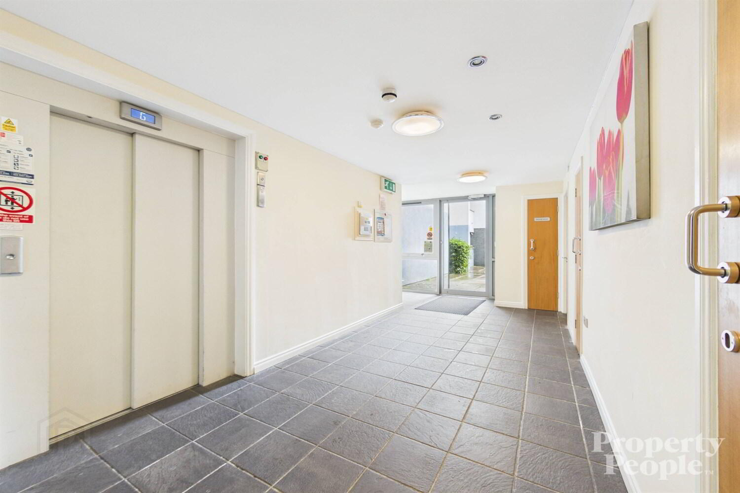 Flat 12, 678 Shore Road 3 of 24