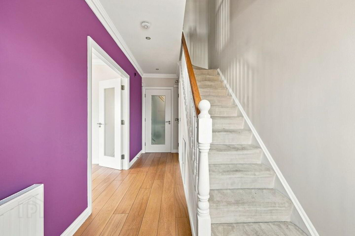 42 Oak Hall 2 of 24