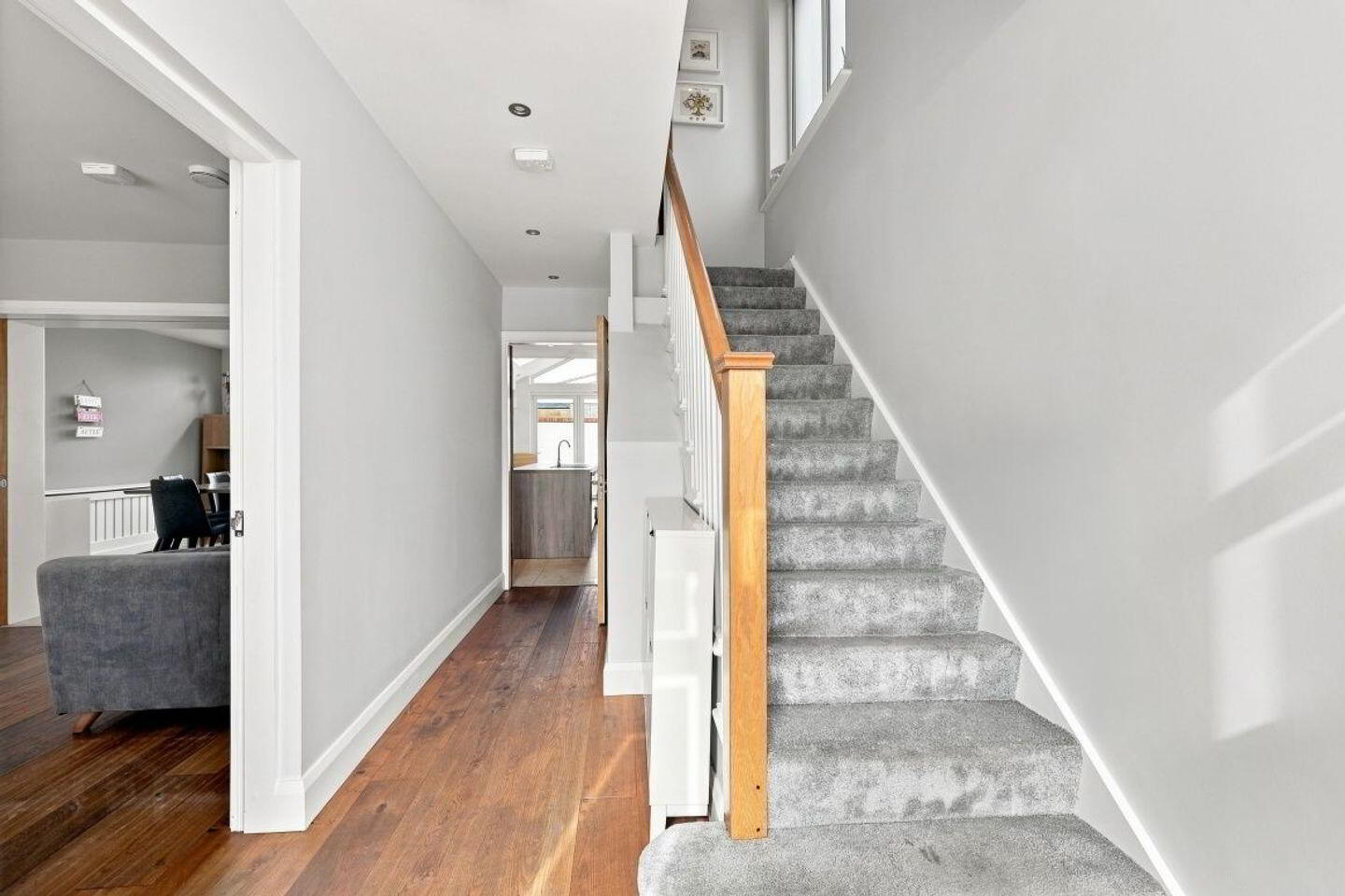 24a Portmarnock Crescent 3 of 31