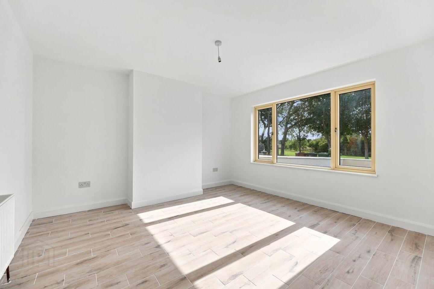 87 Saint Anne's Square 3 of 17