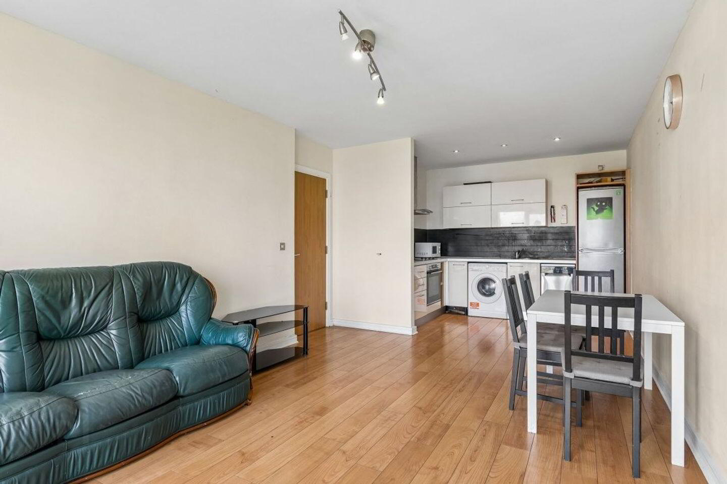 Apartment 35 Burnell Court 3 of 21