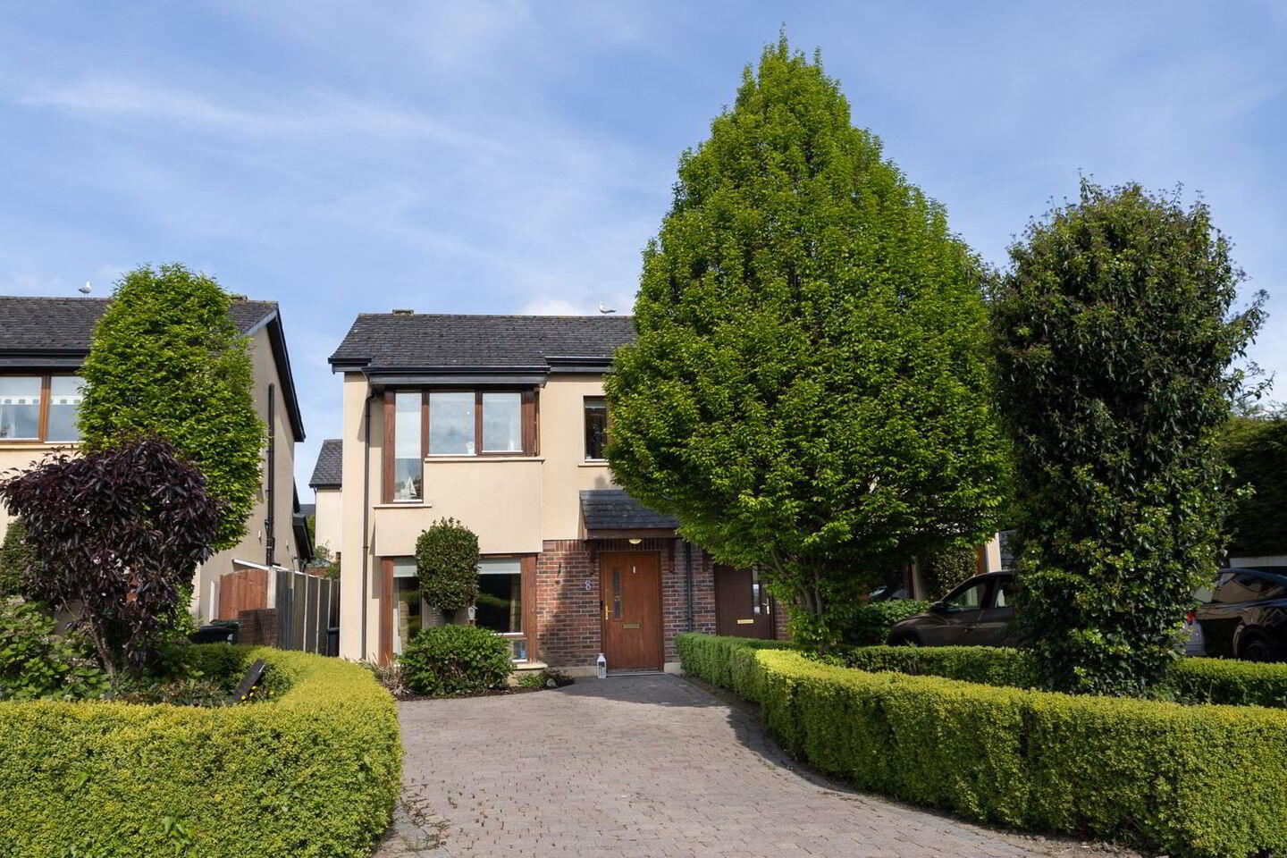 8 Blackthorn Hill Crescent 1 of 36