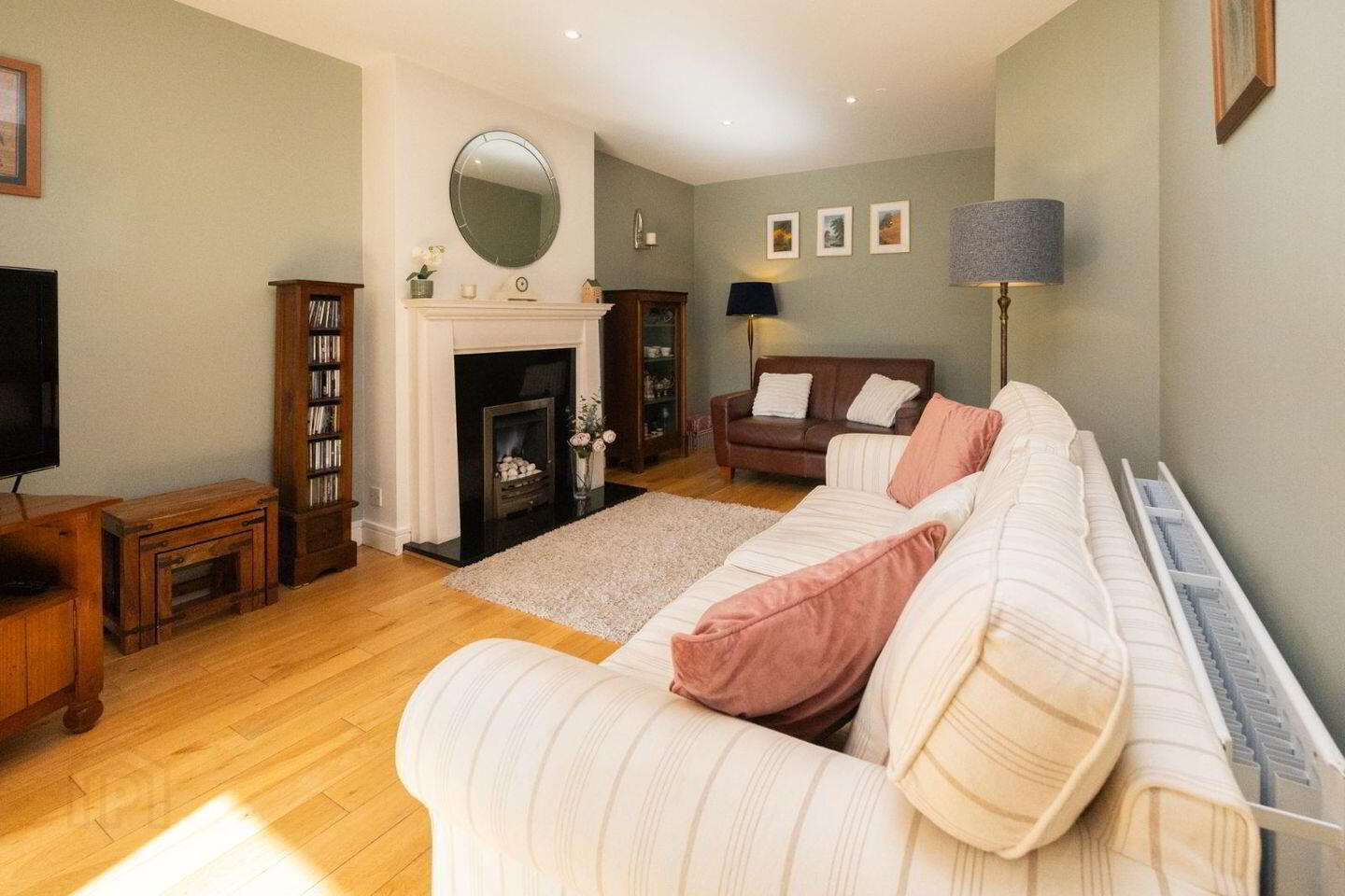 8 Blackthorn Hill Crescent 3 of 36
