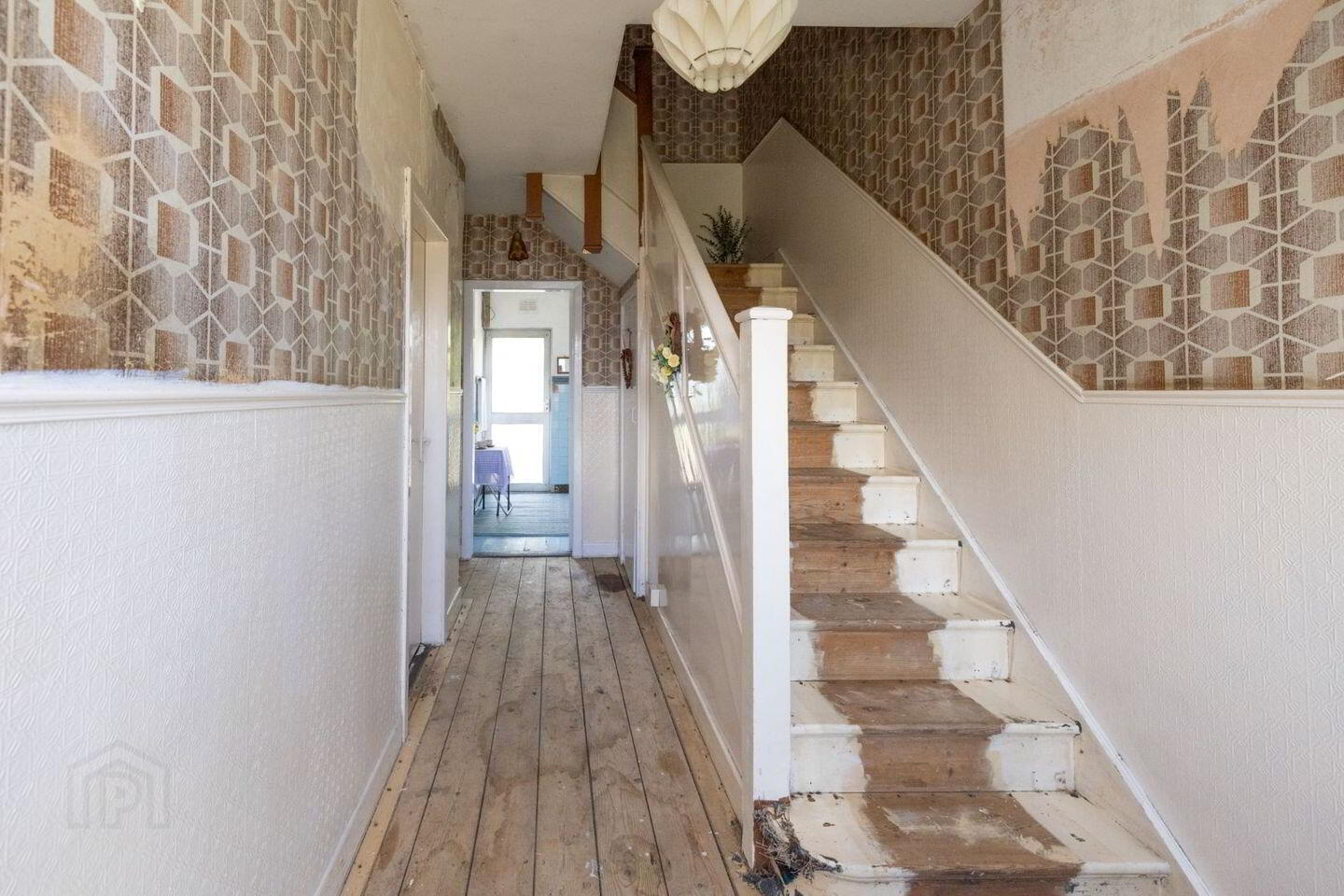 118 Walkinstown Road 2 of 28