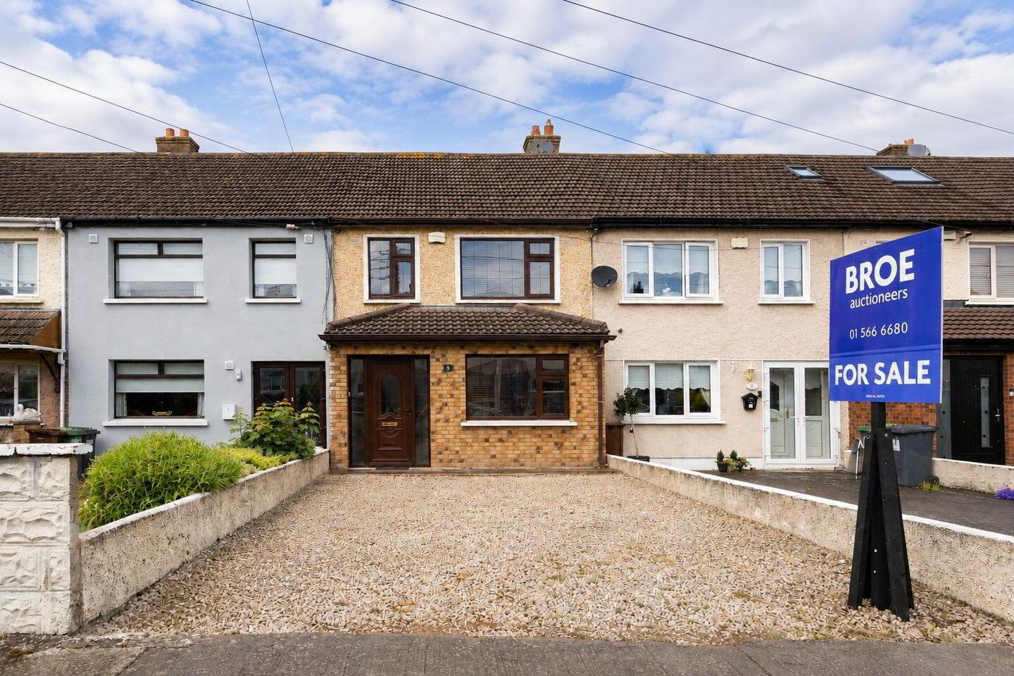 8 Saint Anthony's Crescent 1 of 32