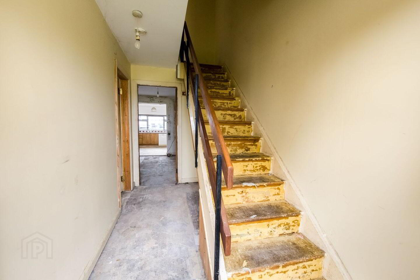 2 Riverdale Court 2 of 17