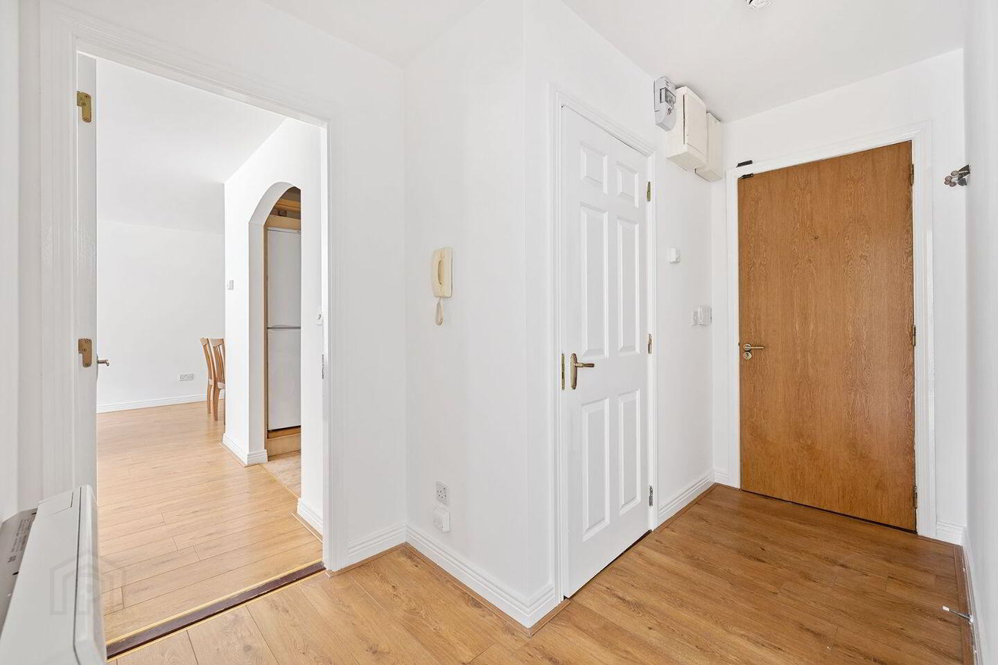 5 Apt. Block, A Maryfield Court 3 of 21