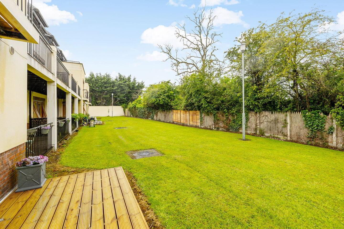 5 Apt. Block, A Maryfield Court 20 of 21