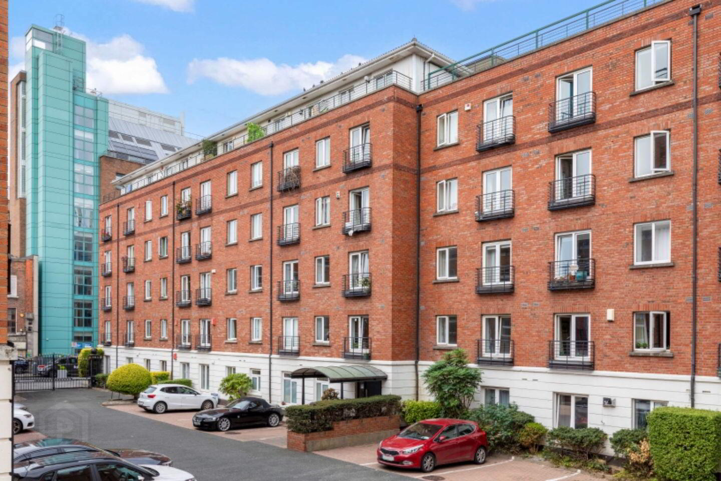 Apartment 44 Marlborough Court 7 of 8