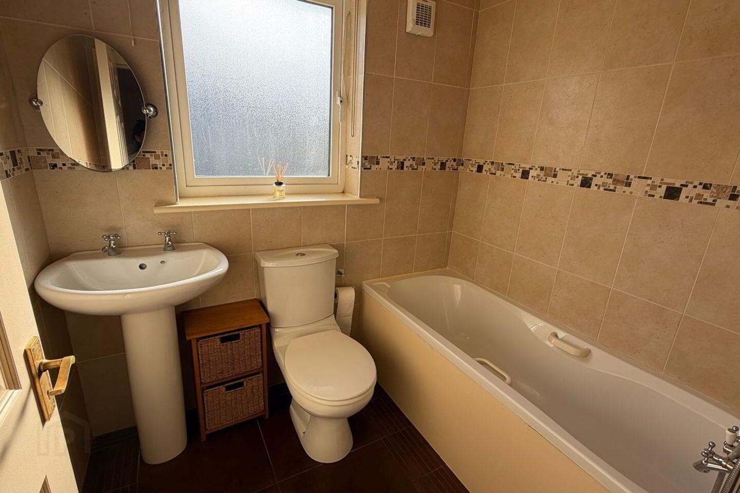 5 Chestnut Mews 18 of 19
