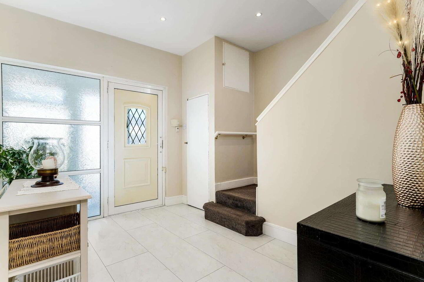 7 Newlands Drive 3 of 41
