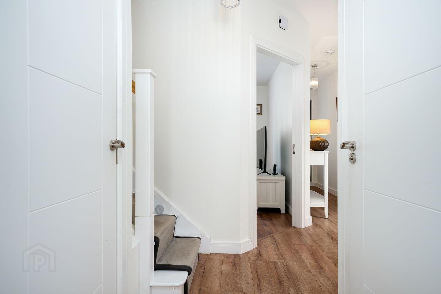 2 Parkleigh Row 2 of 34