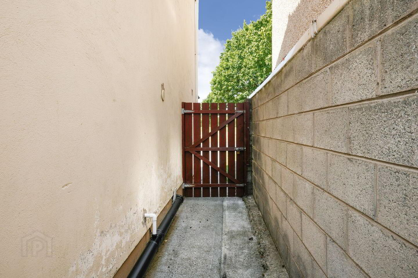 178 Whitethorn Gardens 25 of 26
