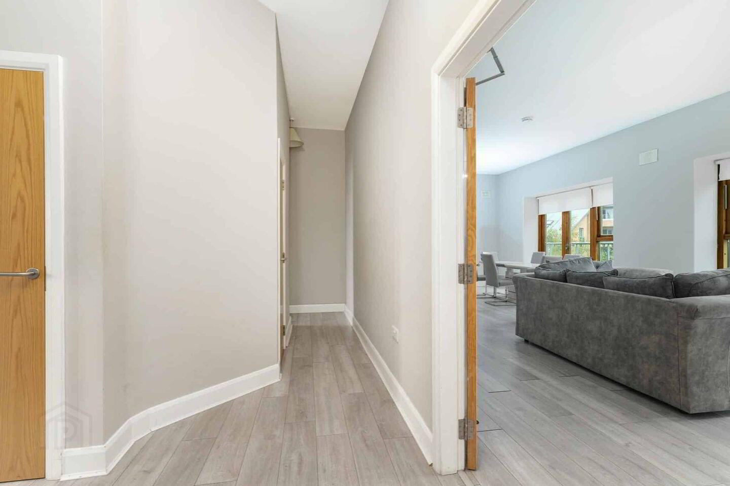 10 Garrison Mews 3 of 21