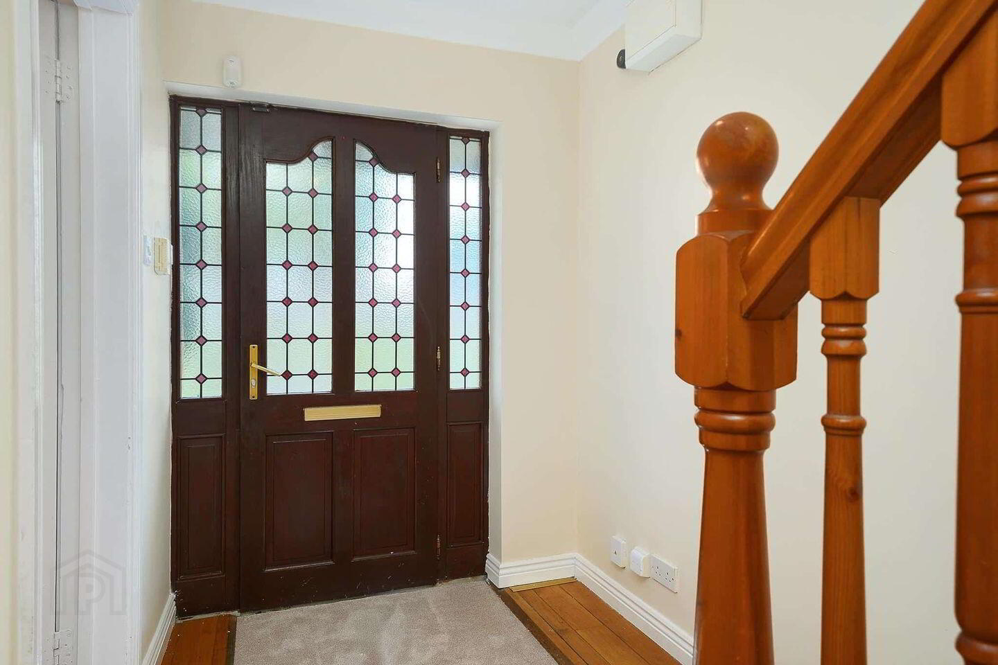 49 Ellensborough Park 3 of 28