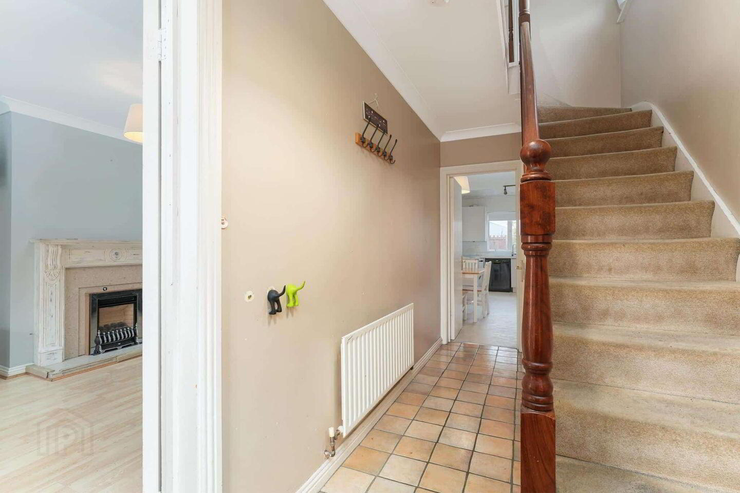 71 Hazelbury Green 3 of 24