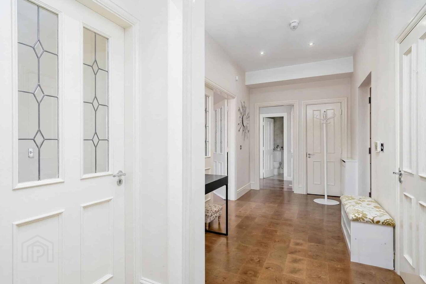 Penthouse @, 45 Ballintyre Square 2 of 21