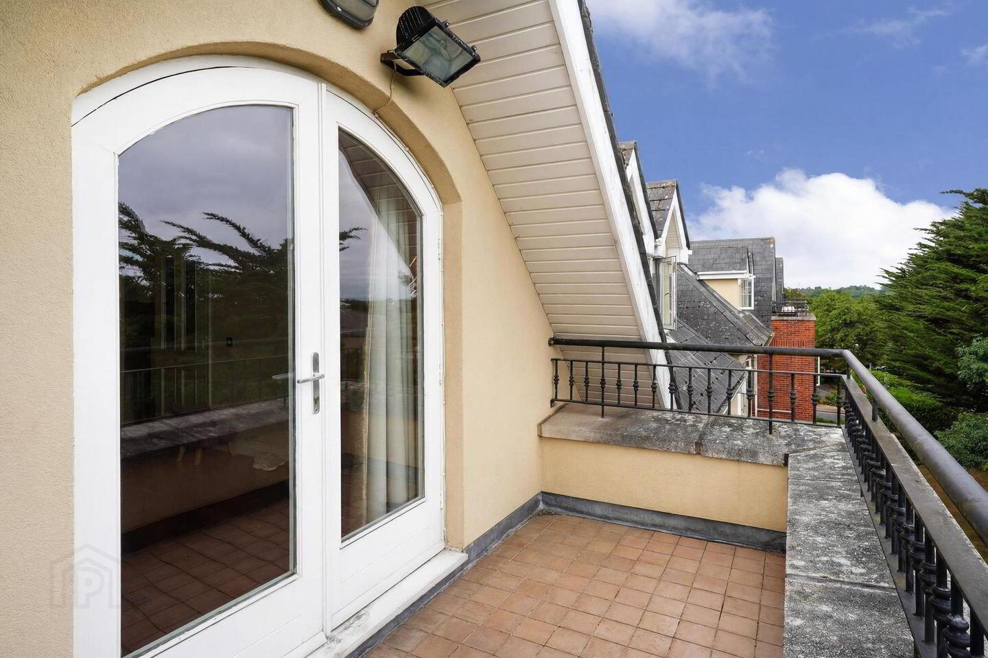 Penthouse @, 45 Ballintyre Square 20 of 21