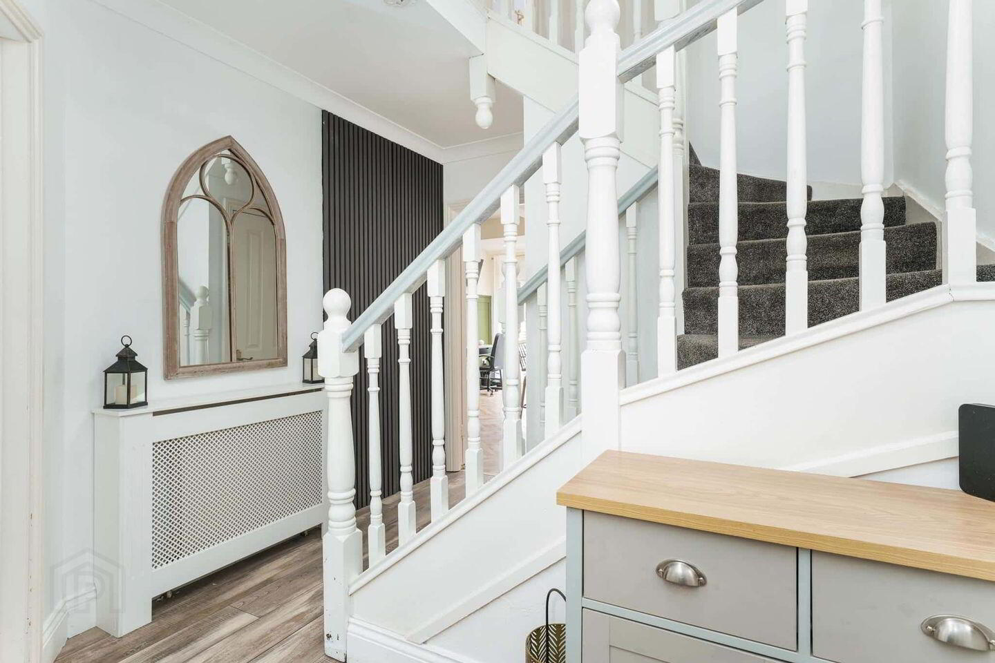14 Colthurst Mews 3 of 27