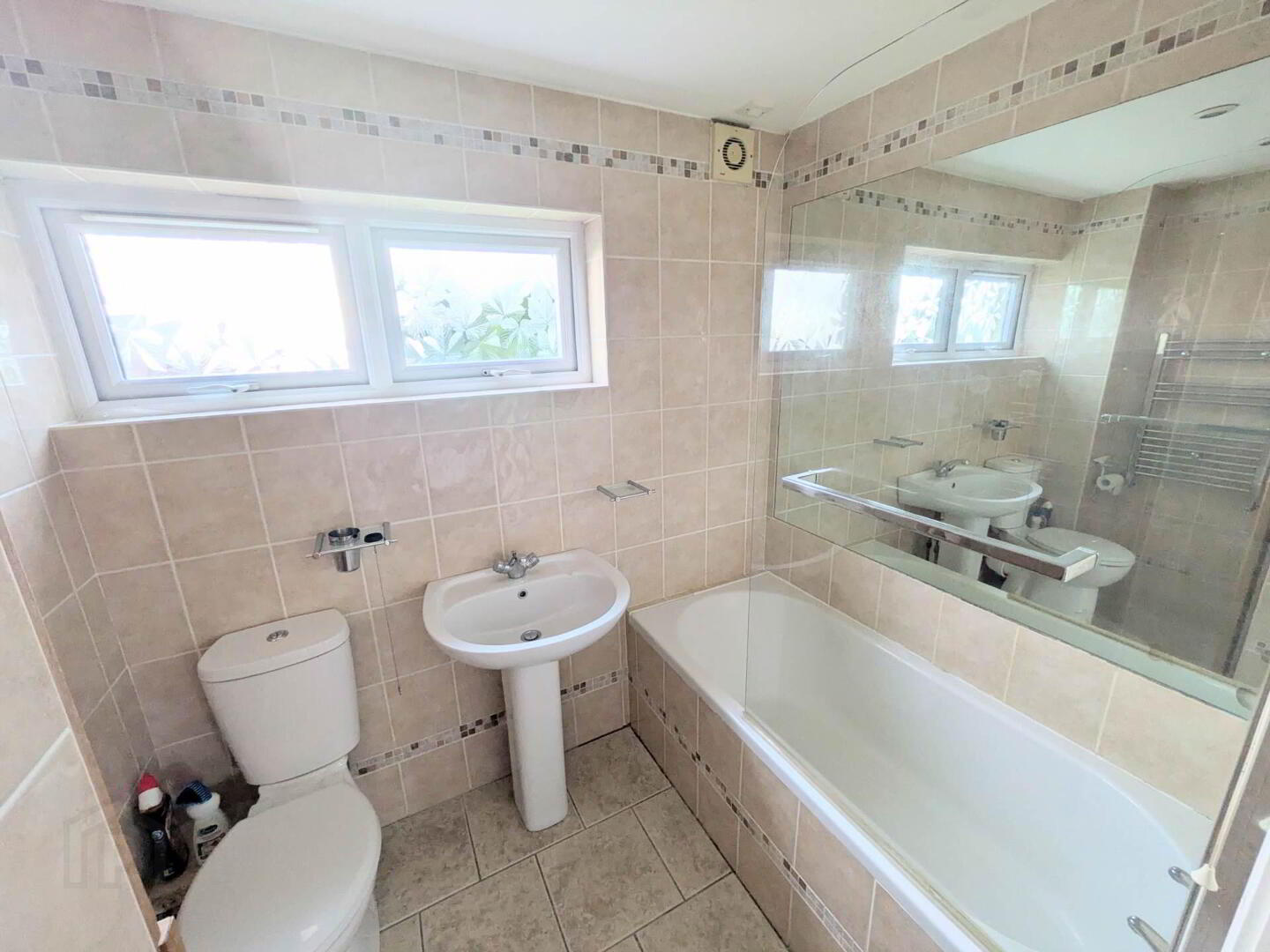 14f Lesley Heights 6 of 6