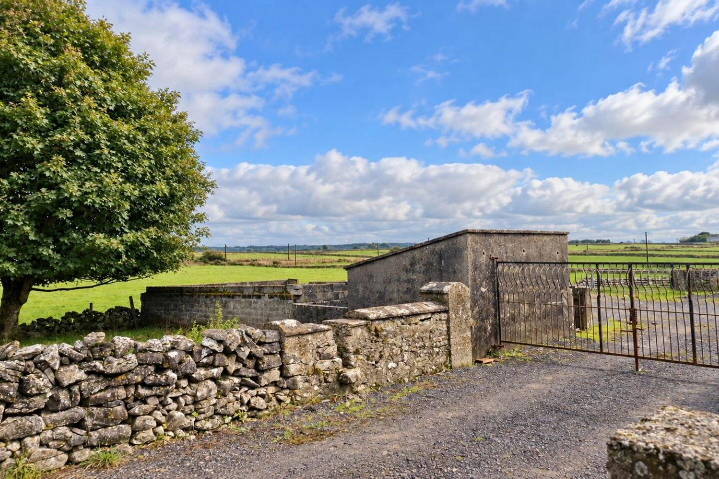 C.31 ACRE RESIDENTIAL FARM Cloverhill 12 of 13