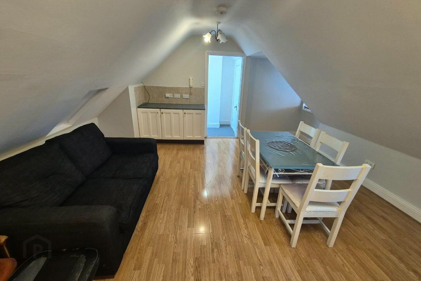 Flat 1, 24 Leinster Street 10 of 11