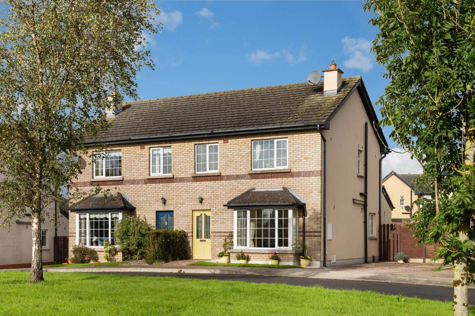 75 Fairgreen Park 2 of 17