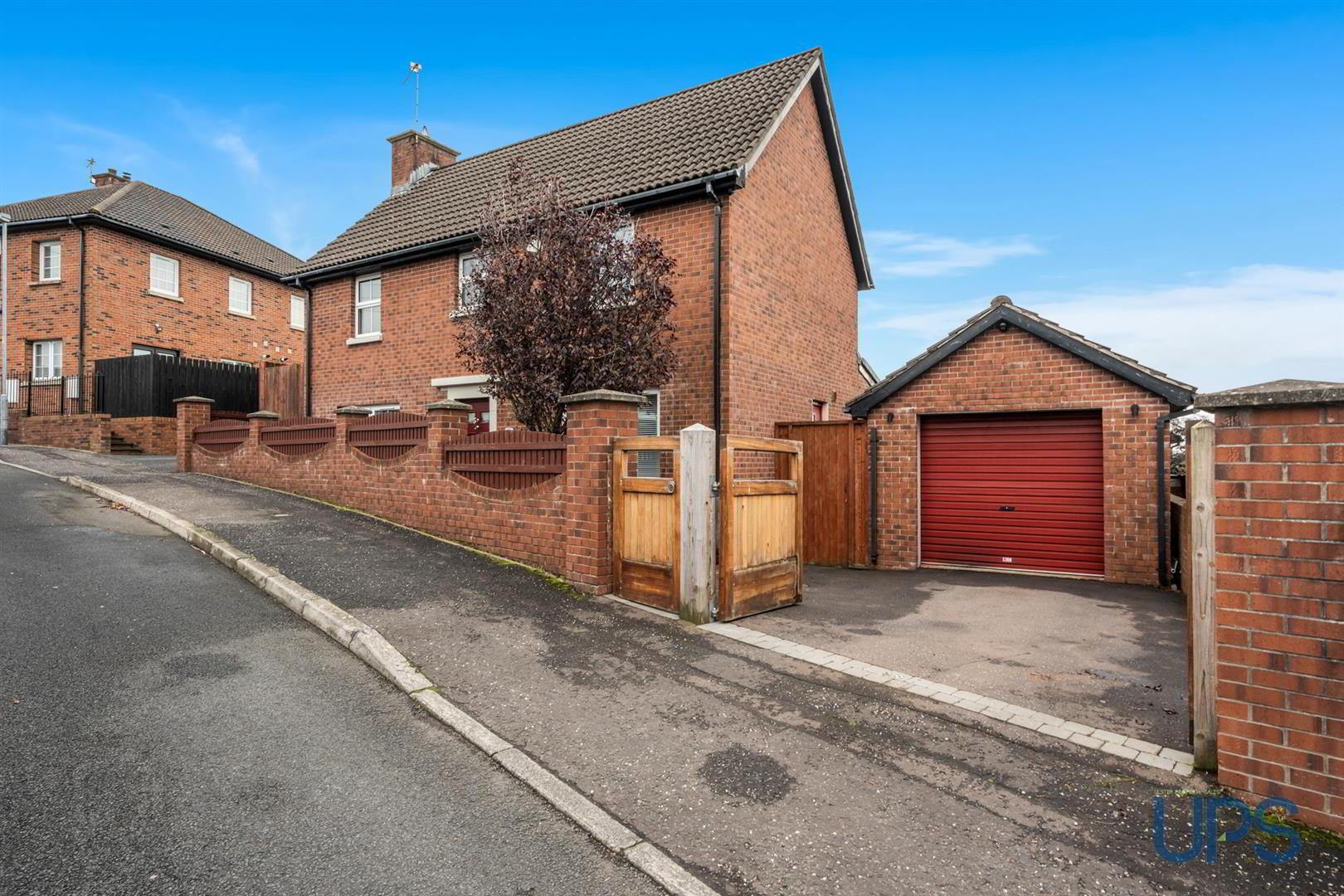 85 Lagmore Glen 1 of 33