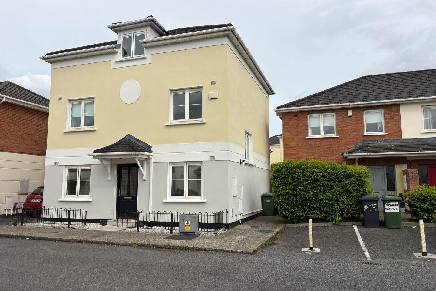 3 Bealing Avenue 1 of 40