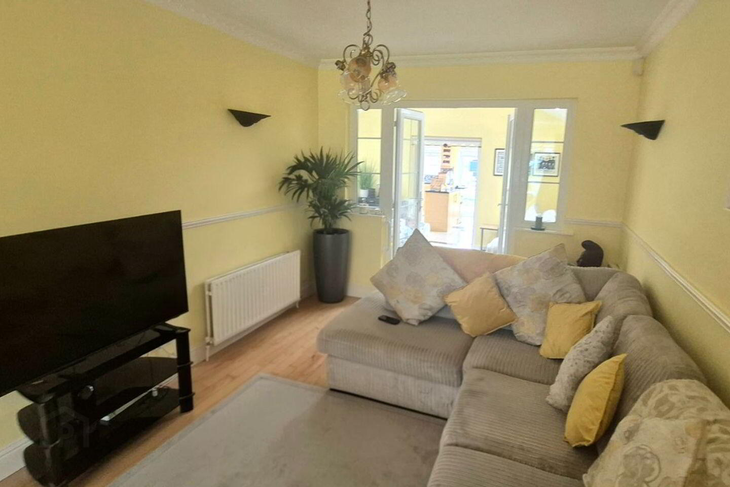 4 Ayrfield Road 3 of 27