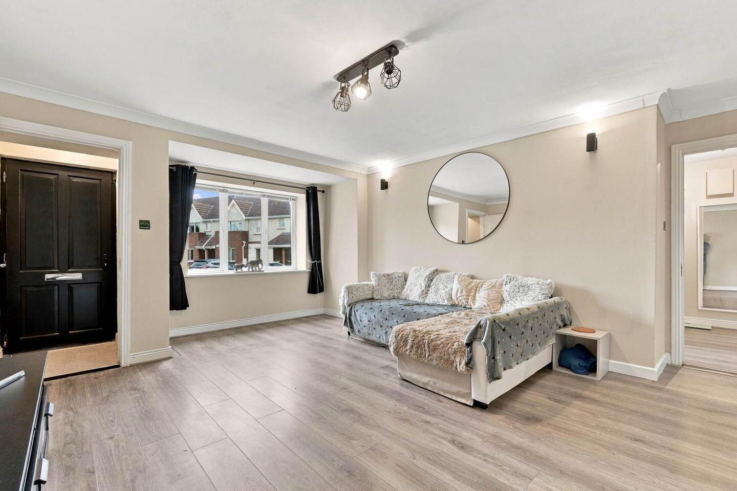 Apt 5, Kerdiff Court 3 of 18