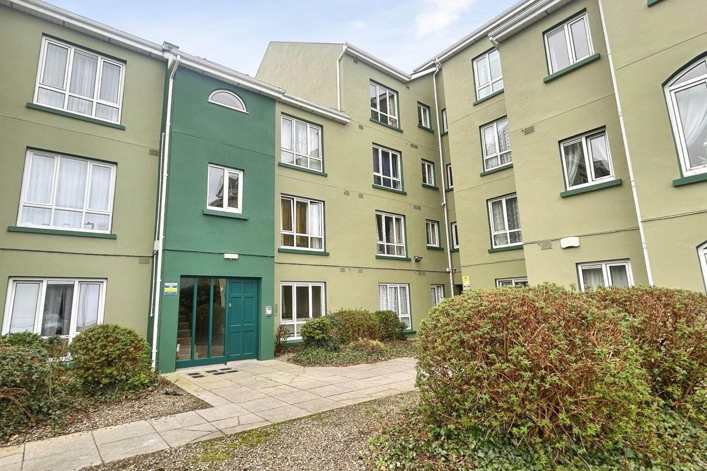 16 Millstream Court 1 of 13