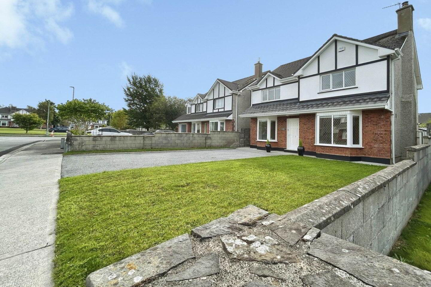 5 Gort Na Mblath 1 of 34