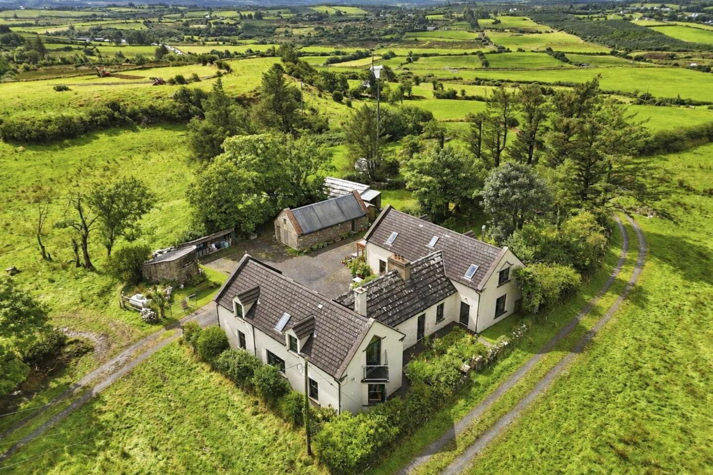 Monreel North Farmhouse 1 of 74