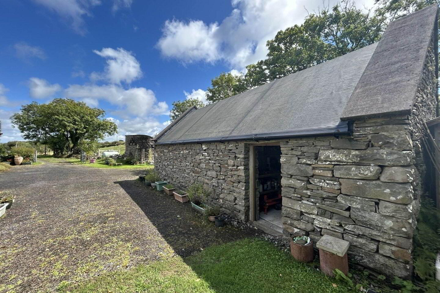 Monreel North Farmhouse 3 of 74