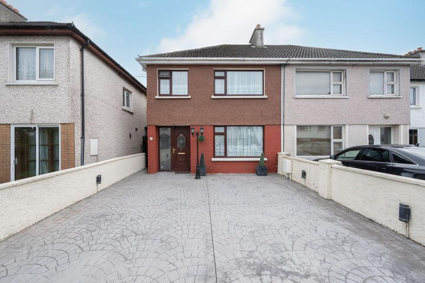 87 Donscourt 1 of 48