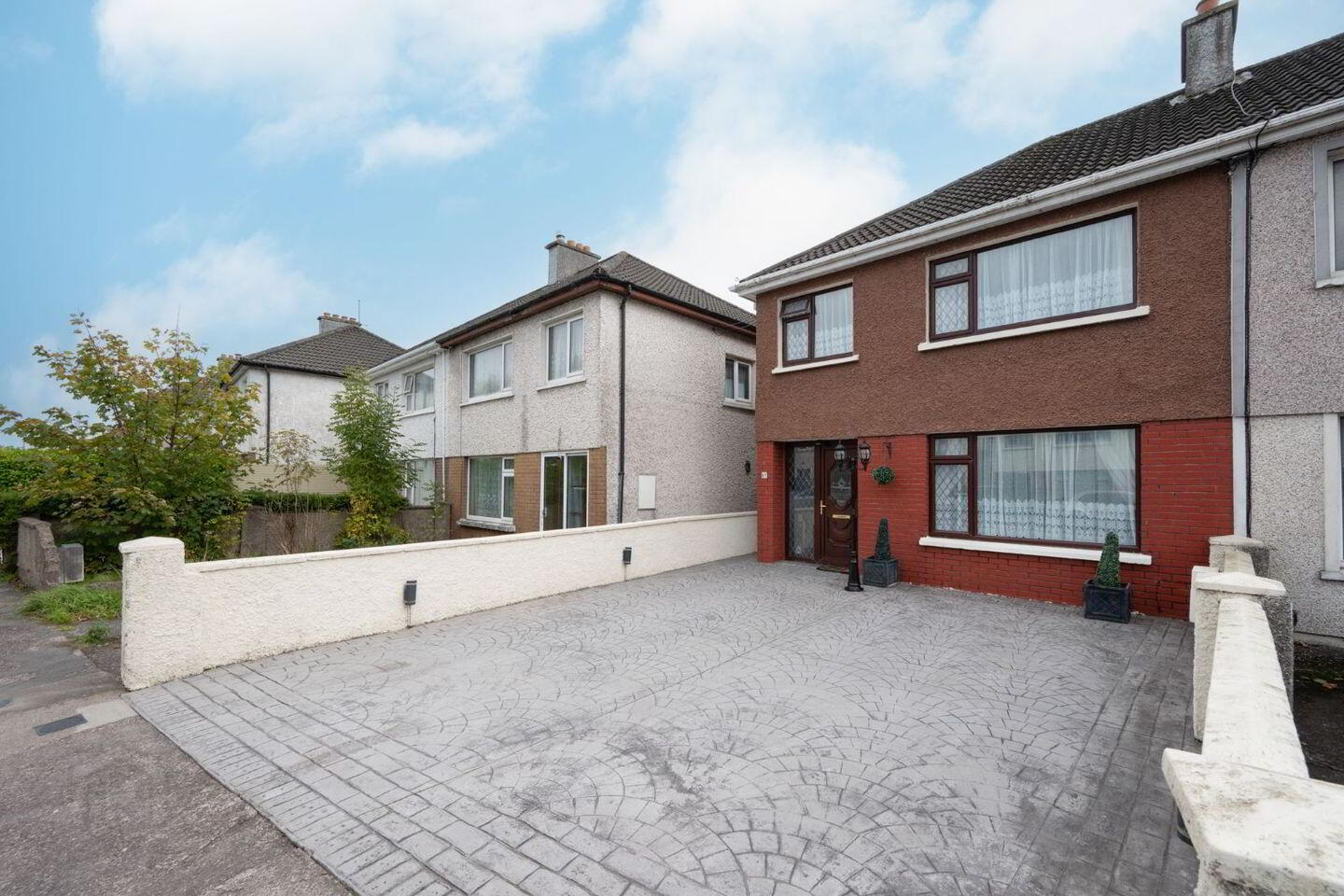 87 Donscourt 3 of 48