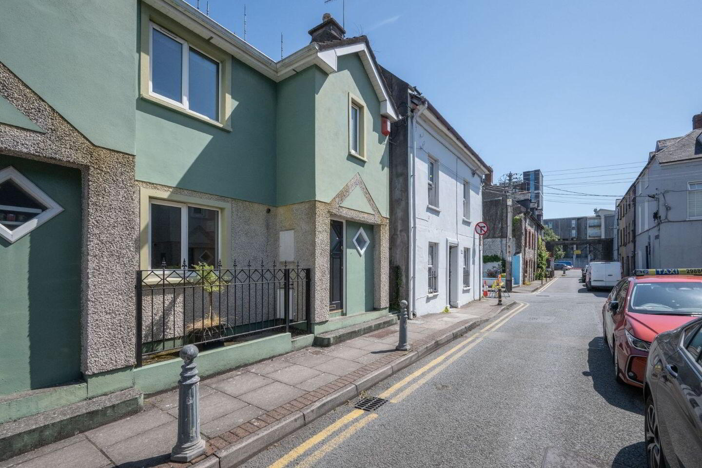 4 Exham Place 3 of 32