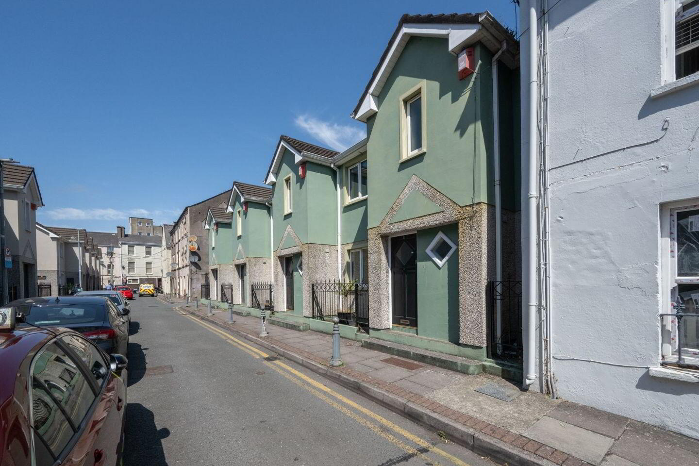4 Exham Place 2 of 32