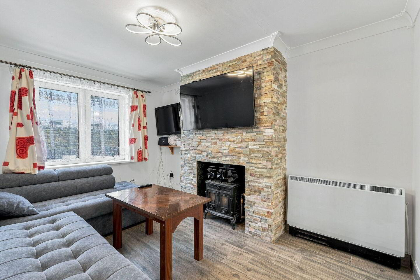 1 Priory Court 3 of 10