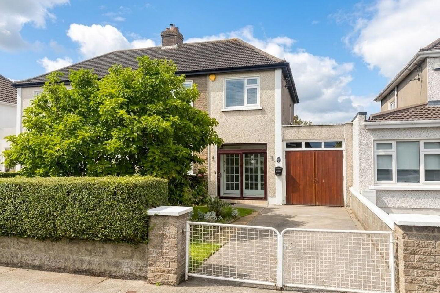 13 Grange Park 1 of 24