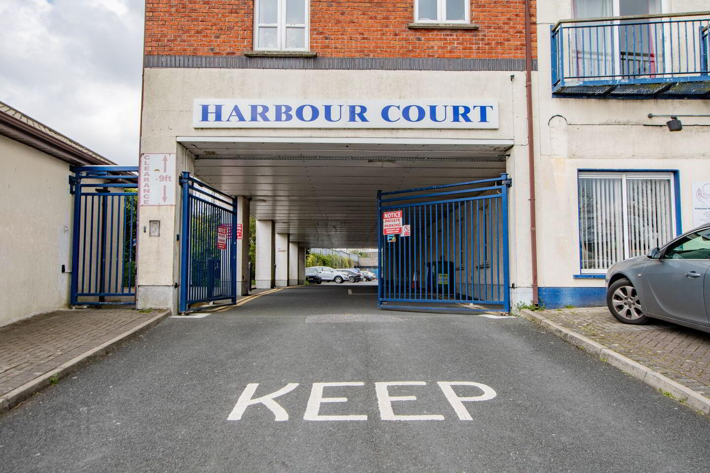 4 Harbour Court 3 of 28