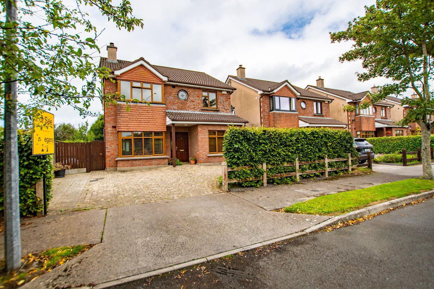 19 Ardmore Close 1 of 44